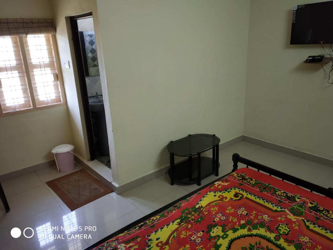 Chottanikara Hotel Woodlands المظهر الخارجي الصورة