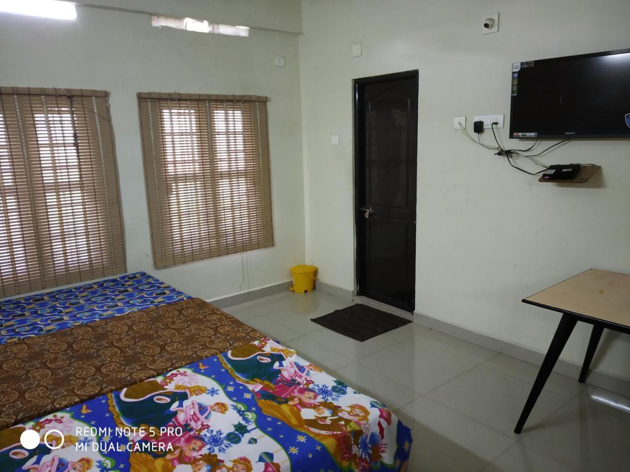 Chottanikara Hotel Woodlands المظهر الخارجي الصورة