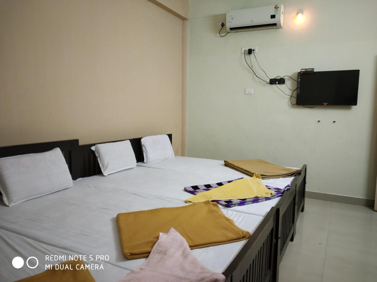 Chottanikara Hotel Woodlands المظهر الخارجي الصورة